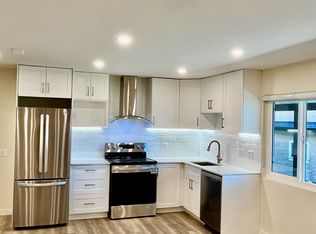 4861 Oxford St, Burnaby, BC V5C1E7