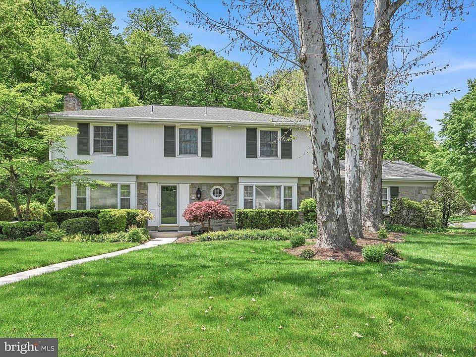 1st image of 812 Conodoguinet Dr