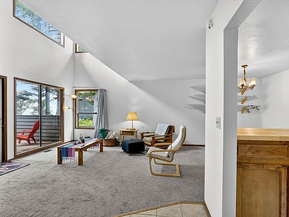 3rd image of 3250 NW Oceanview Dr APT 18