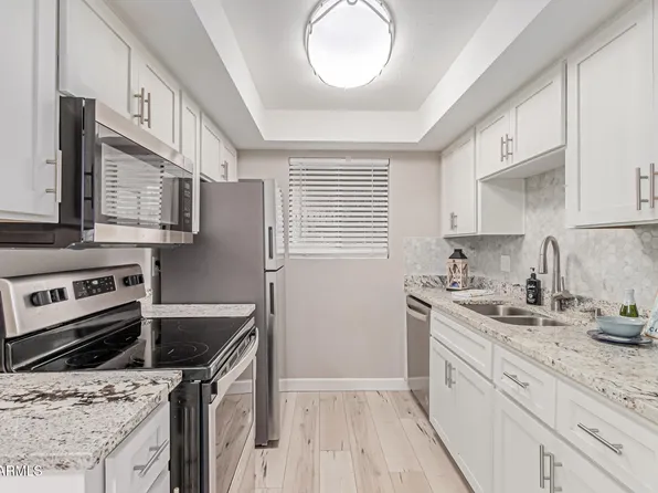 3119 W COCHISE Drive #111, Phoenix, AZ 85051