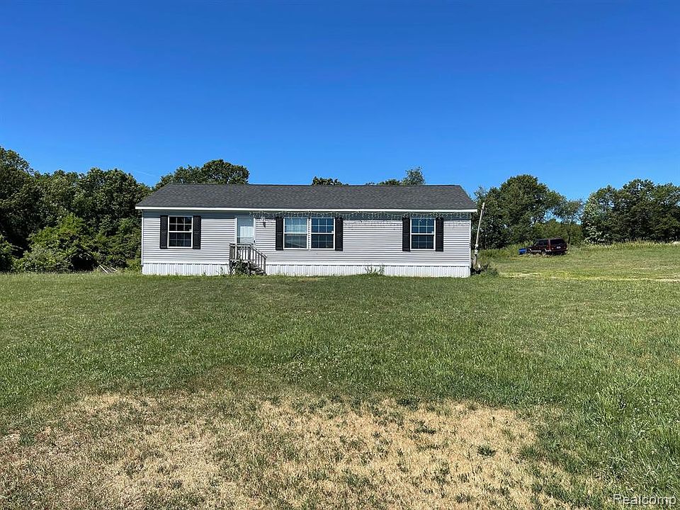 11043 S Cypress Ave, Howard City, MI 49329 Zillow