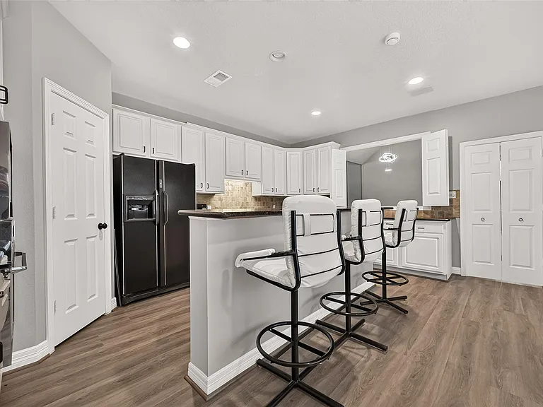 14303 Reissen Ln — Photo 22