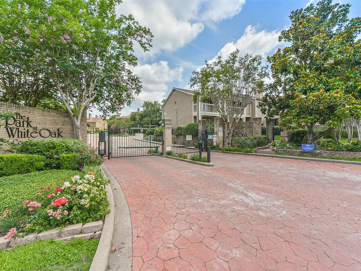 1 bed, 718 sqft, $1,350 — Photo 3