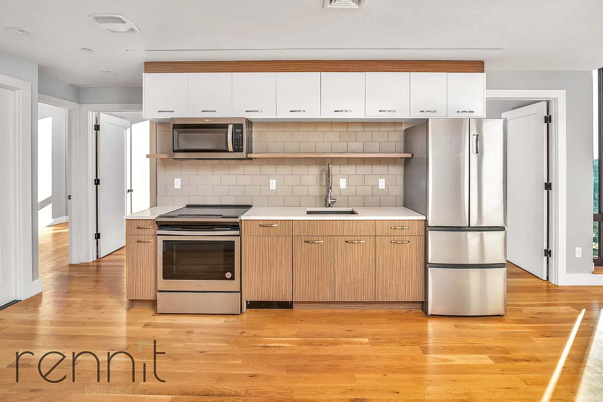 Building Photo - 31 Debevoise St #12F