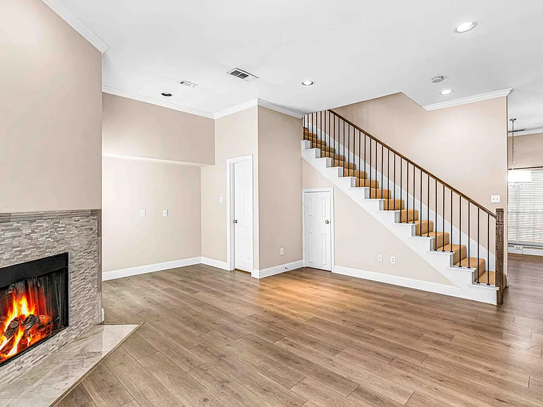 3327 Rosedale Ave #B — Photo 6