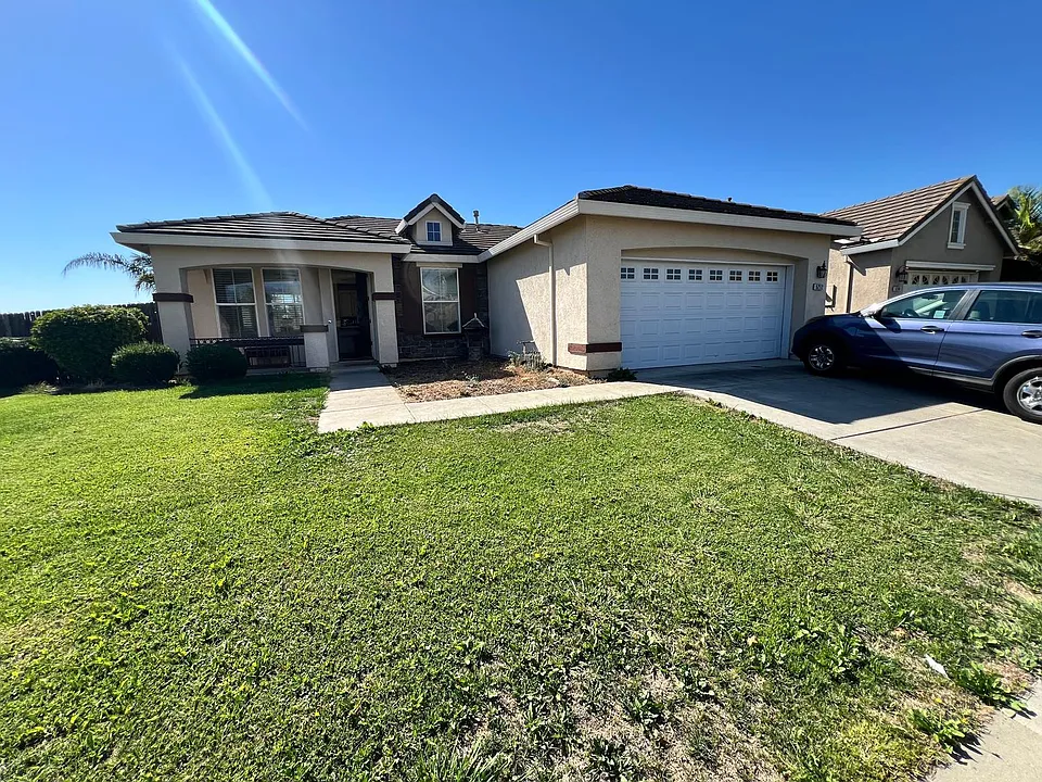 5212 Cleveland Bay Way