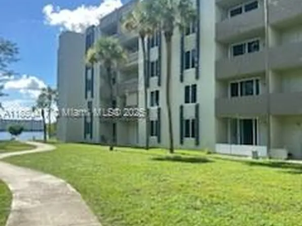10000 NW 80th Ct APT 2126, Hialeah Gardens, FL 33016