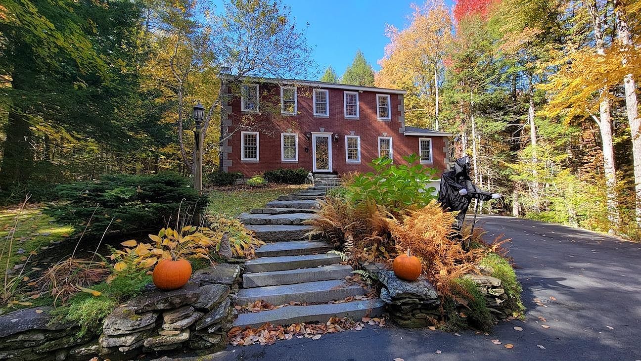 385 Highland Drive, Henniker, NH 03242 Zillow