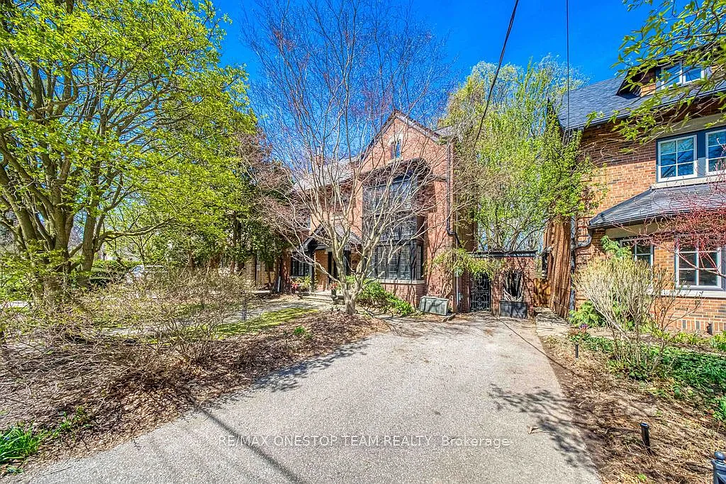 Building Photo - 30 Heathdale Rd