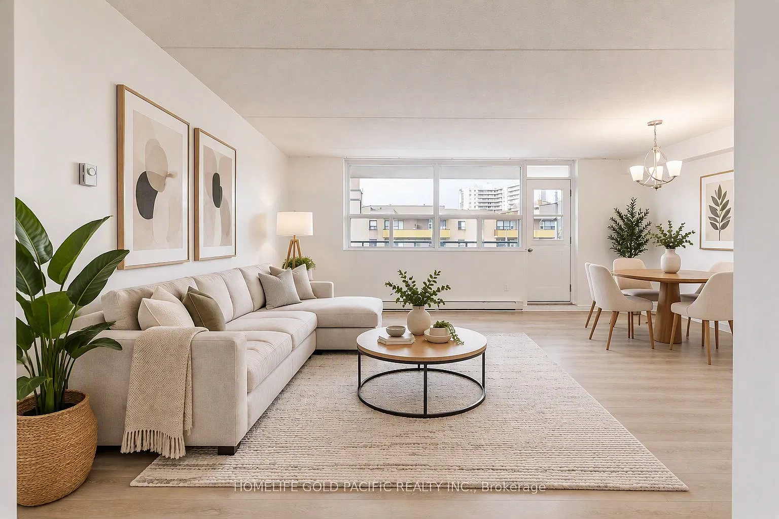 3 bed, $2,800 — Photo 1