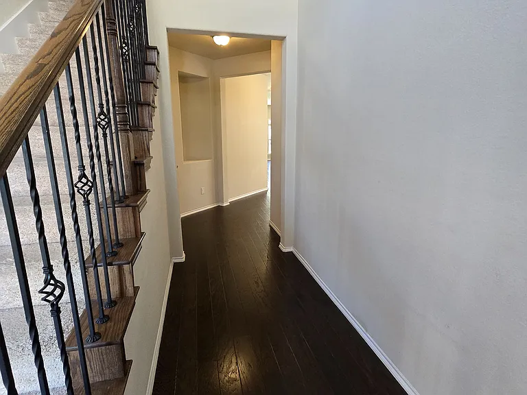 9921 Prairie Dog Ln — Photo 5
