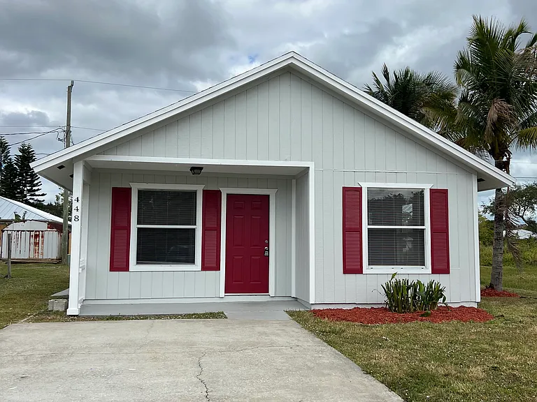 448 14th Pl SW — Photo 3