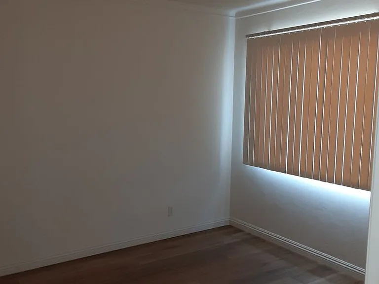 2815 Willow Pl #19 — Photo 10