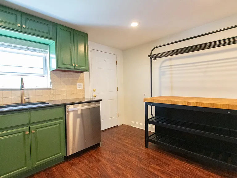 138 Mercy St — Photo 9