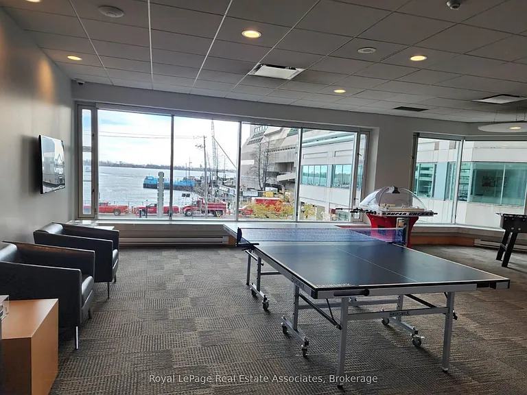 10 Yonge St #507 — Photo 25