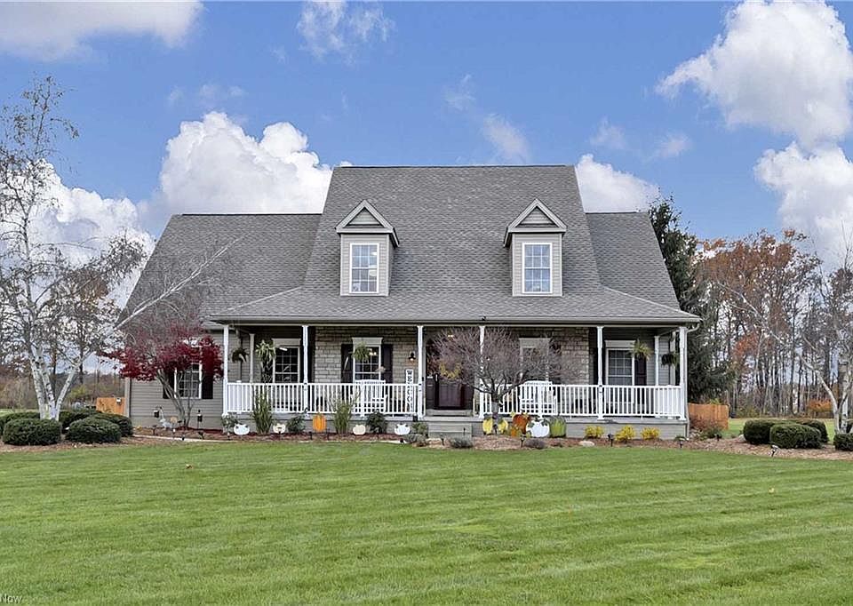 1st image of 19464 Rolling Brook Ln