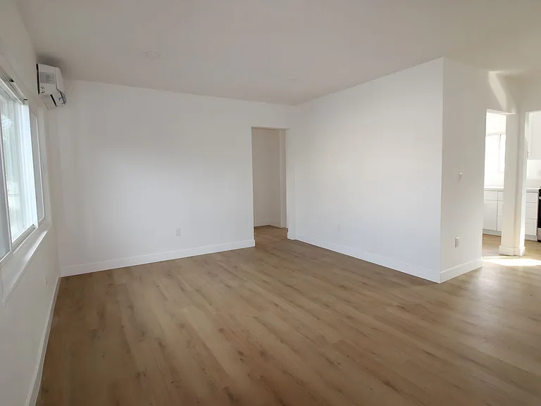 9007 Ramsgate Ave — Photo 5