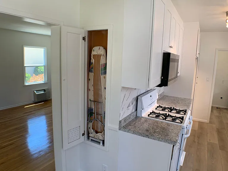 1526 Dixon St — Photo 12