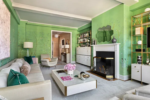 Sold by Compass | media 18