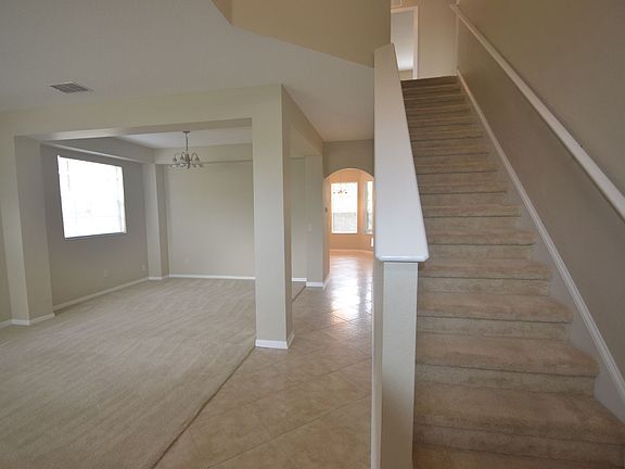 5th image of 30640 Annadale Dr