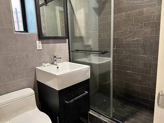 2nd image of 124 E 103rd St APT 1