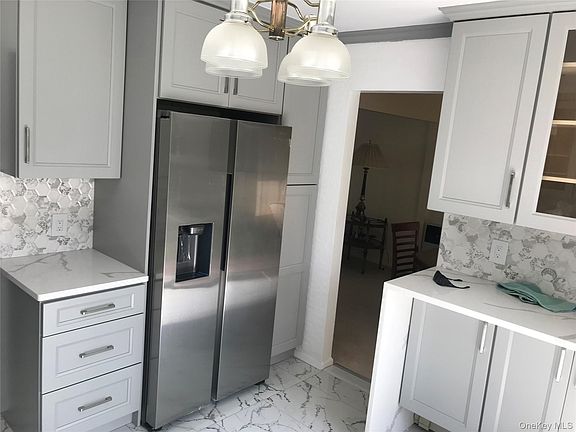2nd image of 33 Burton Ave