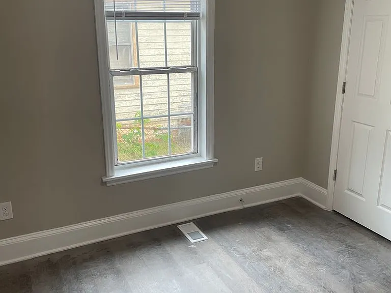 1612 N Jackson Ave — Photo 6