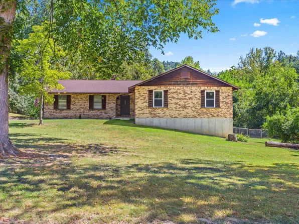 7040 Briarwood Dr, Cedar Hill, MO 63016