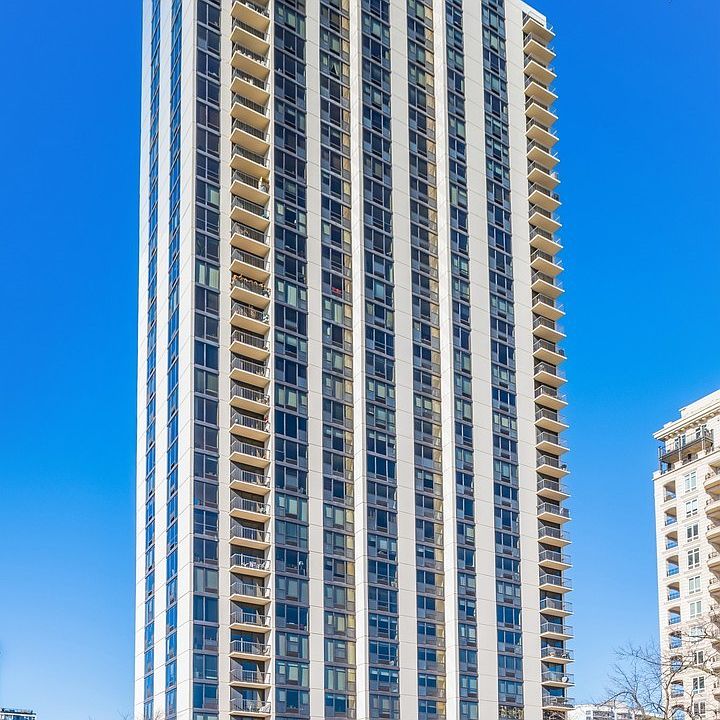 1st image of 2500 N Lakeview Ave APT 1004