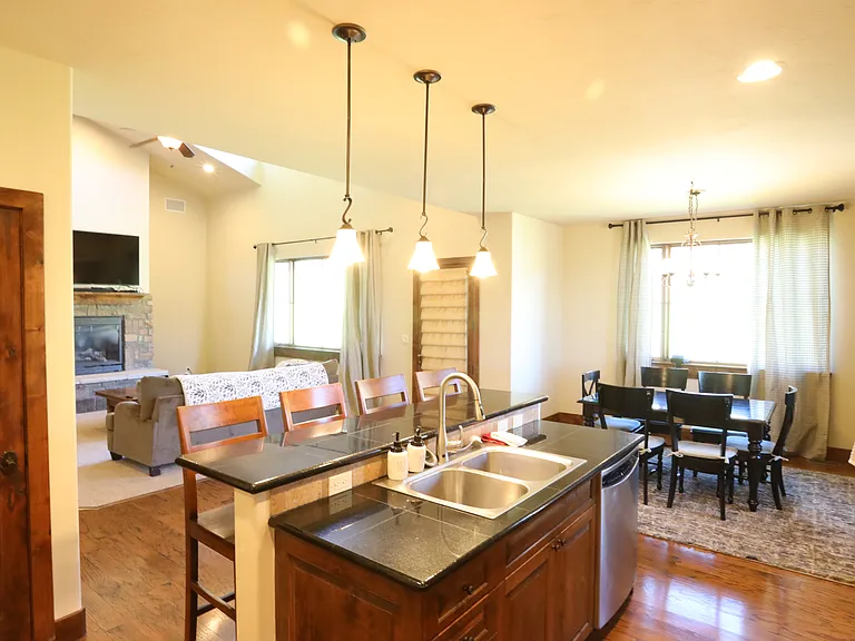 110 Lara Pl — Photo 24