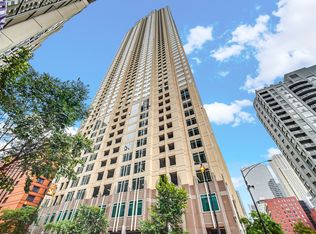 33 W Ontario St APT 22H, Chicago, IL
