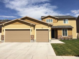 954 N Rothbury Ct, North Salt Lake, UT 84054