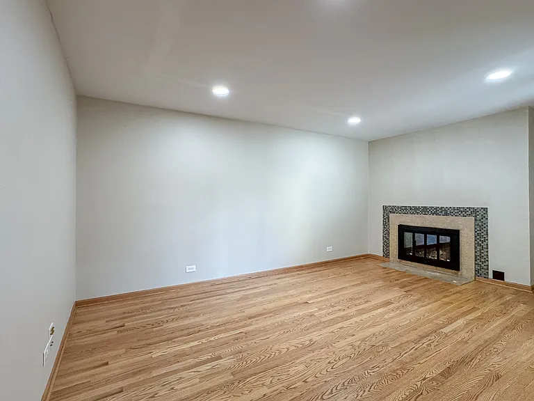 416 Swallow Ln — Photo 3