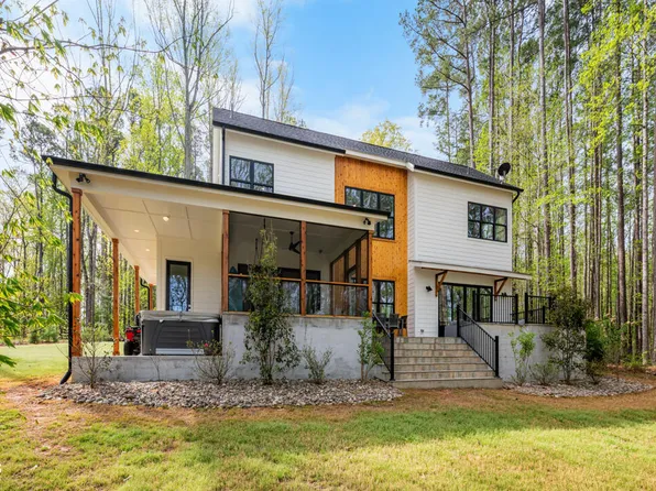 401 Oakwood Ln, Roxboro, NC 27574