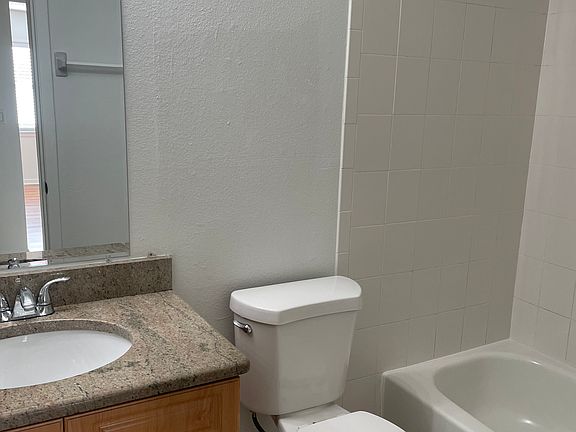 5th image of 3718 W Bay Ave Unit A