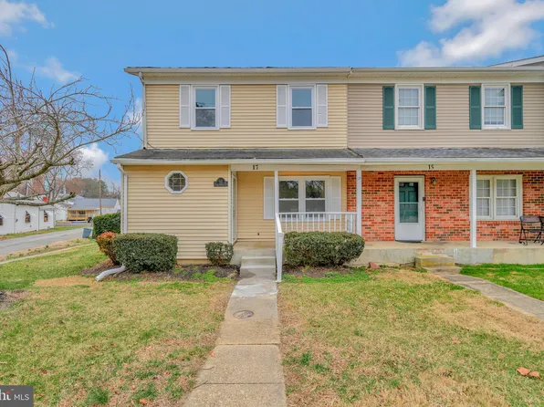17 Park Square Dr, Indian Head, MD 20640