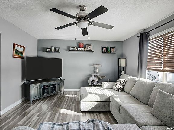 3rd image of 202 Rigmor STREET