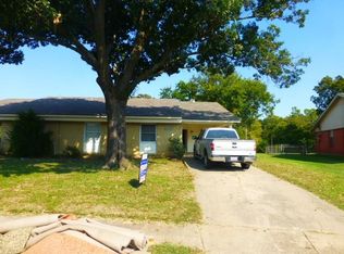 322 Evelyn Dr, Garland, TX 75042