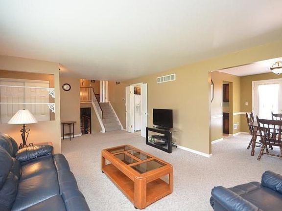 4th image of 7739 Shenandoah Ct