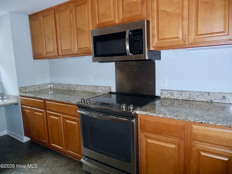 313 Sandpiper Ln — Photo 9