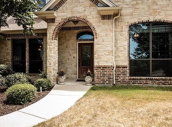 3rd image of 106 Tealwood Ln