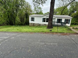 888 Ruby St, Manchester, GA 31816