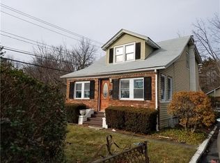 122 Grove St, Monsey, NY 10952