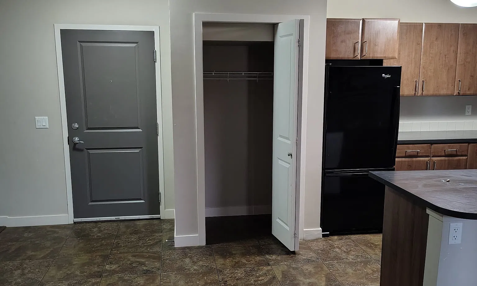 2 bed, $1,600 — Photo 3