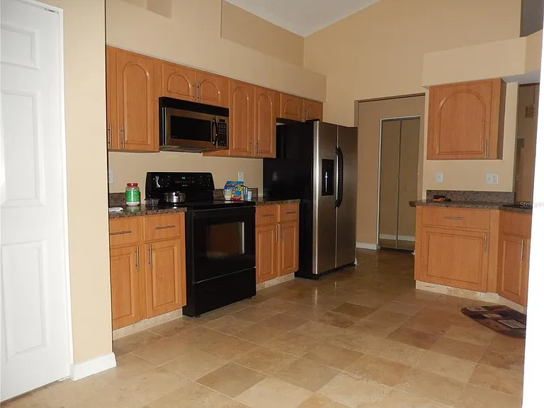 817 Frankford Dr — Photo 4