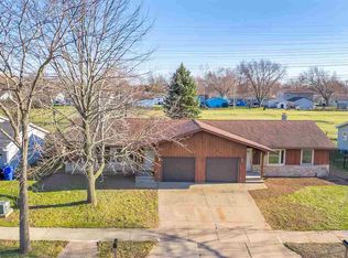 1301 E Roeland Ave, Appleton, WI 54915