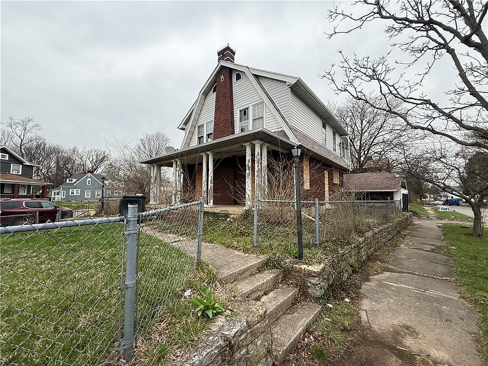 1st image of 2 E Hudson Ave