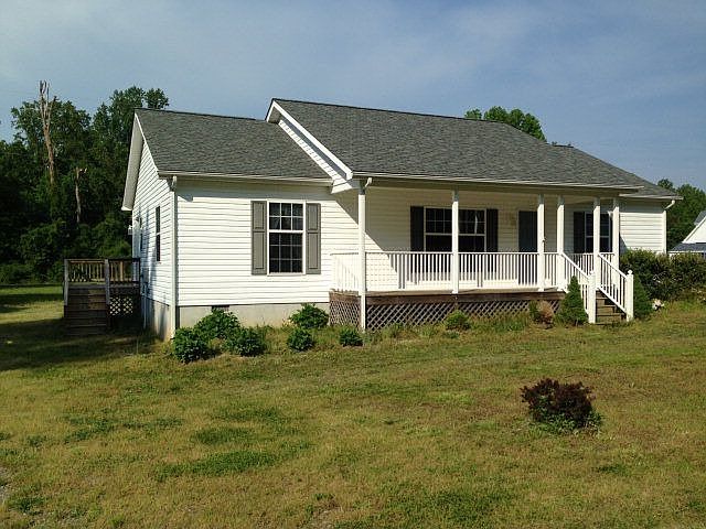 1st image of 843 Riverview Dr
