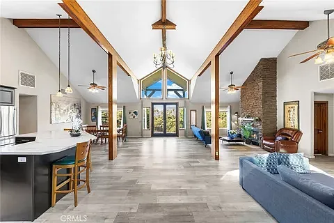 1770 Mountain Ln — Photo 12
