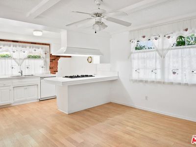 23136 Jonathan St, Canoga Park, CA, 91304